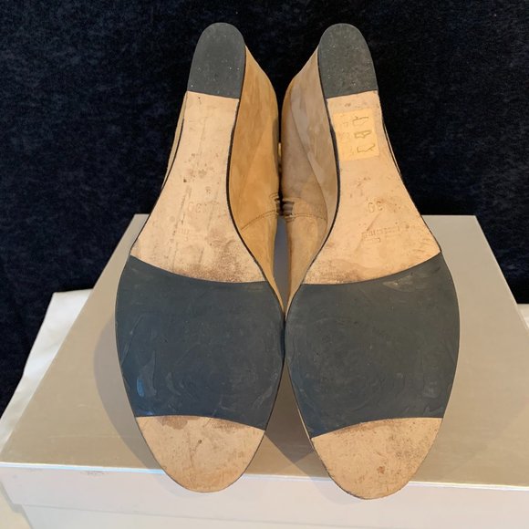 Taryn Rose Italian Luxury Boots - Picture 5 of 11